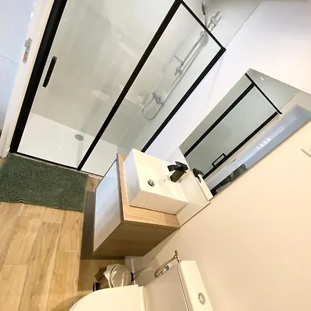 Les De Marion Apartment *